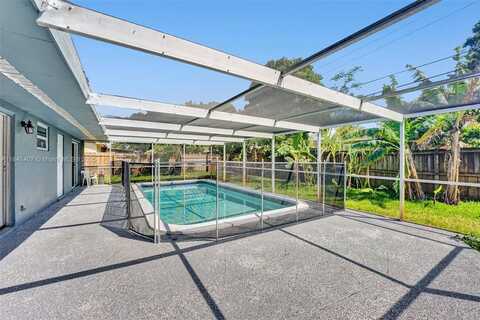2132 SW 13th St, Delray Beach, FL 33445