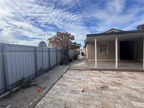 541 E 38th St, Hialeah, FL 33013