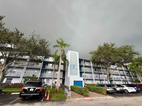 650 SW 124th Ter, Pembroke Pines, FL 33027