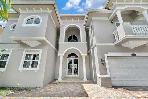 3521 Forest View Cir, Dania Beach, FL 33312