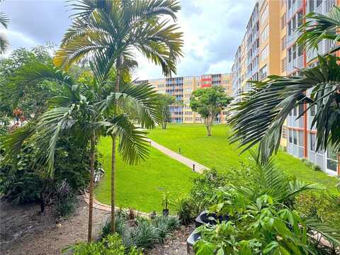 1750 NE 191st St, Miami, FL 33179