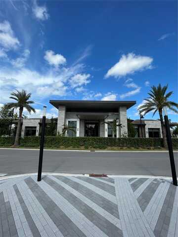 8001 Nw 41 ST, Doral, FL 33166