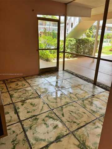 160 NE 8th Ave, Hallandale Beach, FL 33009
