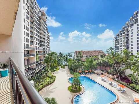 540 Brickell Key Dr, Miami, FL 33131