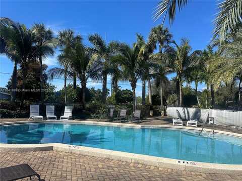 2900 NE 17th Ave, Pompano Beach, FL 33064