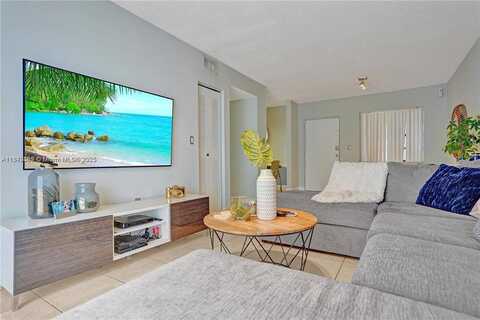 1490 W 42nd Pl, Hialeah, FL 33012