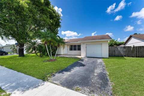 9285 Affirmed Ln, Boca Raton, FL 33496