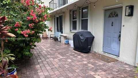1655 NE 115th St, Miami, FL 33181