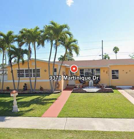 9370 Martinique Dr, Cutler Bay, FL 33189