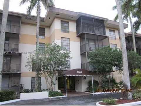5530 NW 44th St, Lauderhill, FL 33319
