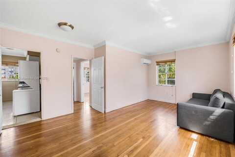 8320 Crespi Blvd, Miami Beach, FL 33141