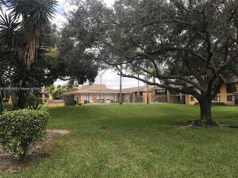 5831 Washington St, Hollywood, FL 33023