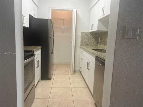 949 Riverside Dr, Coral Springs, FL 33071