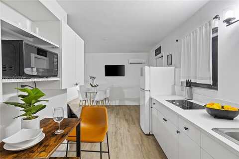 2788 SW 33rd Ct, Miami, FL 33133