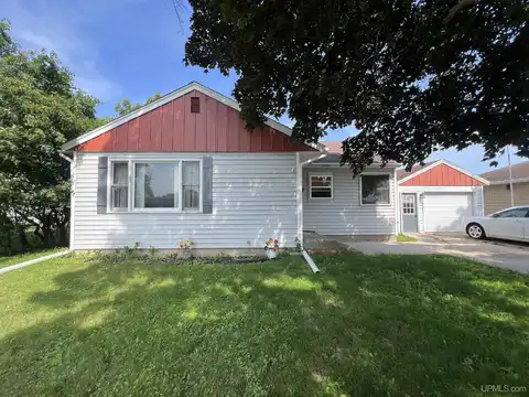 805 S 20th, Escanaba, MI 49829