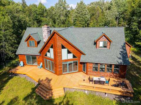 6448 Lakeshore, Wakefield, MI 49968
