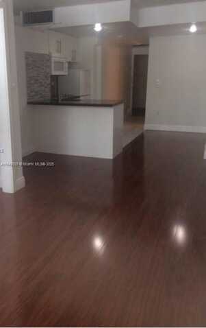 999 Brickell Bay Dr, Miami, FL 33131