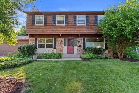 1334 W Paradise Ct, Glendale, WI 53209