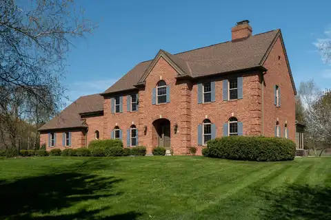 5623 River Hills Rd, Racine, WI 53402
