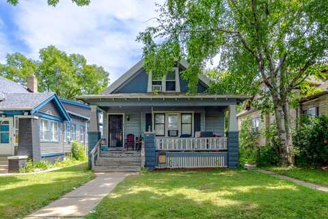 2424 N 48th St, Milwaukee, WI 53210
