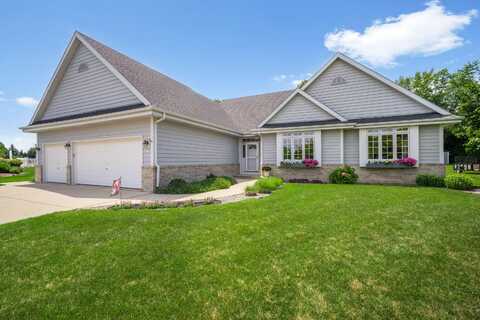 W134n6811 Wild Rose Ct, Menomonee Falls, WI 53051
