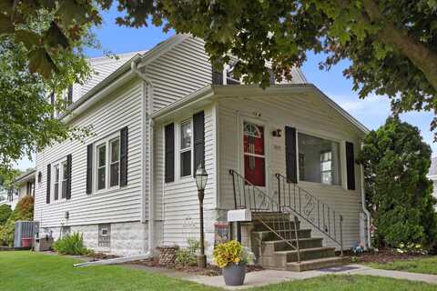 8627 W Arthur Ave, West Allis, WI 53227