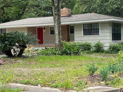1133 W Cherokee Glen, Ocean Springs, MS 39564