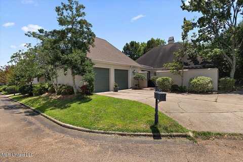 10 Northpointe Cove, Jackson, MS 39211