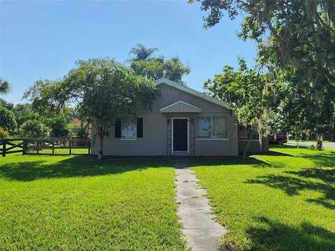 10 N TROWELL AVENUE, UMATILLA, FL 32784