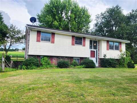 300 Twin Lakes Road, Unity, PA 15650