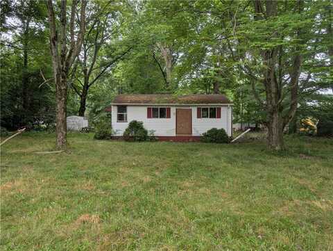 1545 Meadow Dr, Jamestown, PA 16134