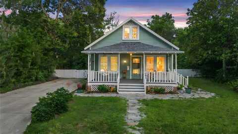 614 W UNIVERSITY AVENUE, DELAND, FL 32720