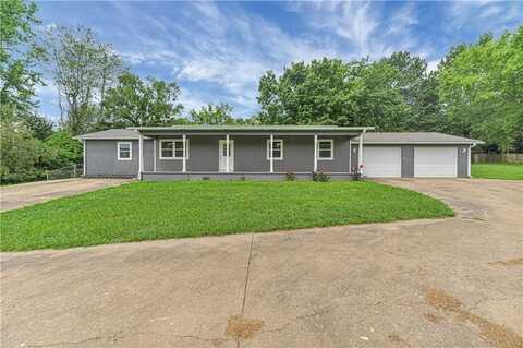 506 Harris ST, Huntsville, AR 72740