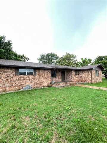 4404 Hudson RD, Rogers, AR 72756
