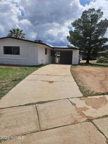 216 TREE TOP Avenue, Sierra Vista, AZ 85635