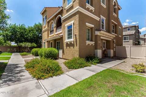 1326 S SABINO Drive, Gilbert, AZ 85296