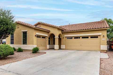 3135 E RIDGEWOOD Lane, Gilbert, AZ 85298