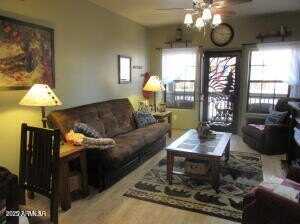 2361 Quarter Horse Trail, Overgaard, AZ 85933