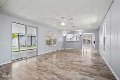 120 N VAL VISTA Drive, Mesa, AZ 85213