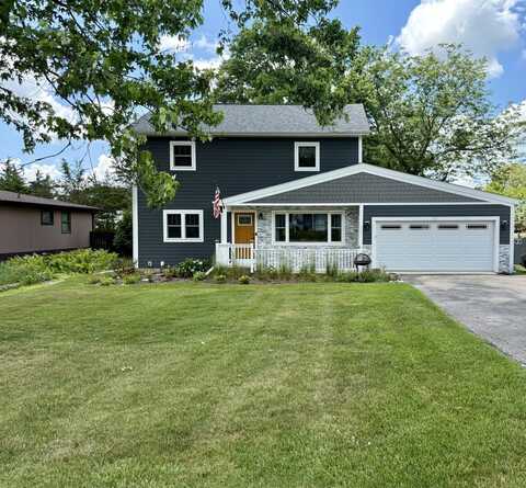 145 N. Pleasant Road, Lake Zurich, IL 60047