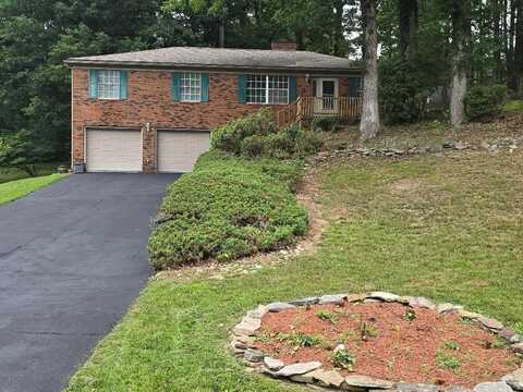 807 Overlook Drive, STANAFORD, WV 25927