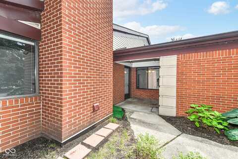 2078 Oak Run N Drive, Indianapolis, IN 46260