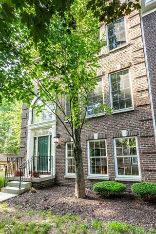 8665 Meridian Square Drive, Indianapolis, IN 46240