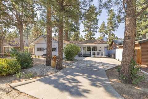 433 East Barker Boulevard, Big Bear City, CA 92314