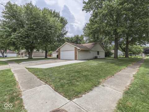40 Village Road, Bargersville, IN 46106