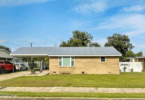 546 S 2nd Street, Wewahitchka, FL 32465