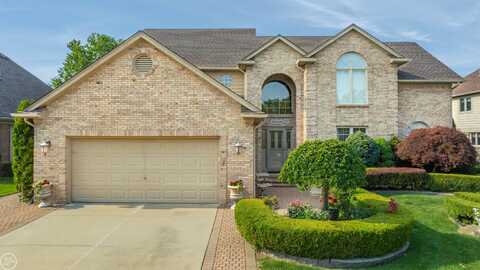 17035 Sutton Place, Macomb, MI 48042