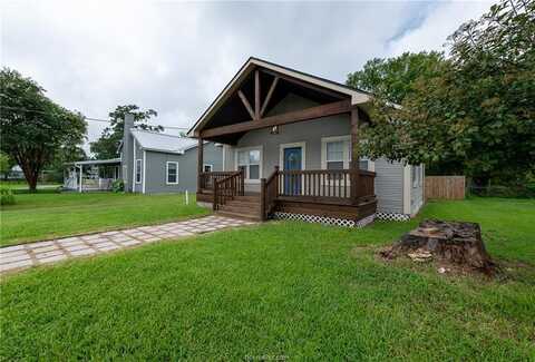 203 North Texas Street, Madisonville, TX 77864