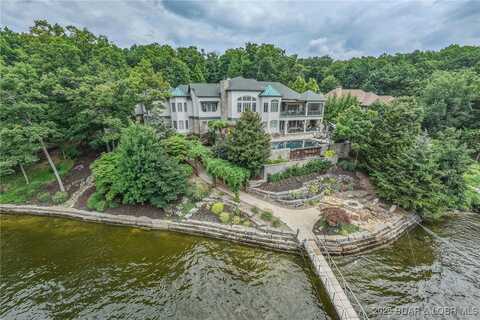 1208 Brookhaven Lane, Villages, MO 65079