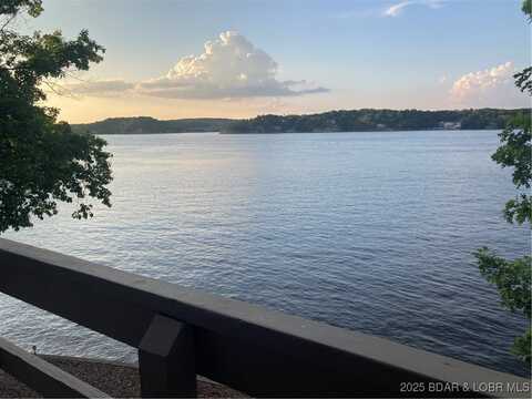 28 Hawk Harbor Lane, Lake Ozark, MO 65049